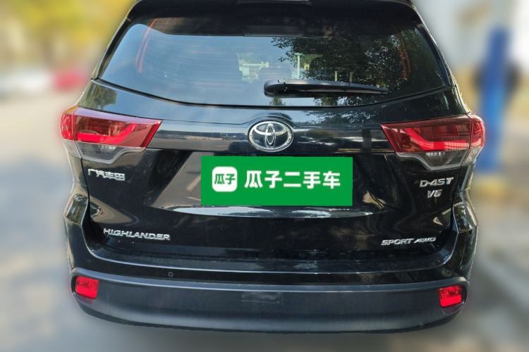 Used Toyota Highlander 2018 2.0T Four-Wheel Drive Luxury Version 7 Seats China VI Standard Rear