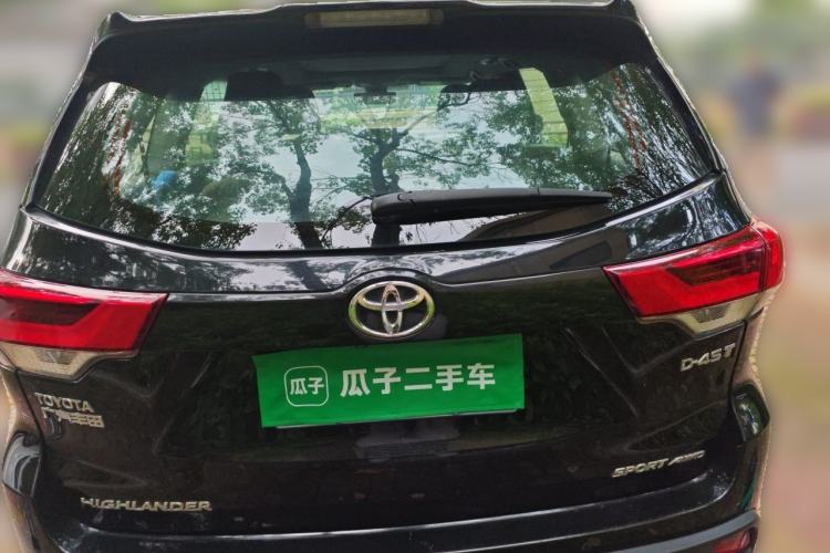 Used Toyota Highlander 2018 2.0T Four-Wheel Drive Luxury Edition 7 Seats China V Emission Standard Rear