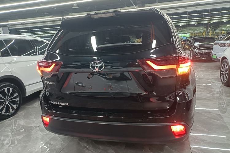 Used Toyota Highlander 2018 2.0T Four-Wheel Drive Knight Edition 7 Seats China VI Standard Rear