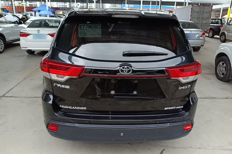 Used Toyota Highlander 2018 2.0T Four-Wheel Drive Luxury Version 7 Seats China VI Standard Rear