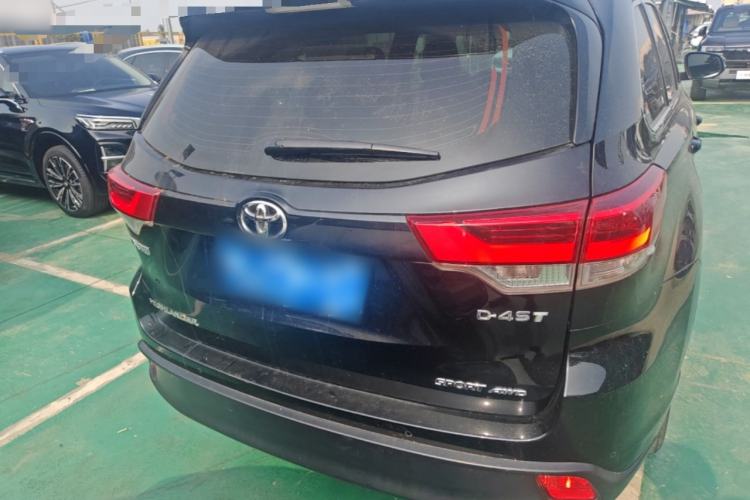 Used Toyota Highlander 2018 2.0T Four-Wheel Drive Luxury Version 7 Seats China VI Standard Rear