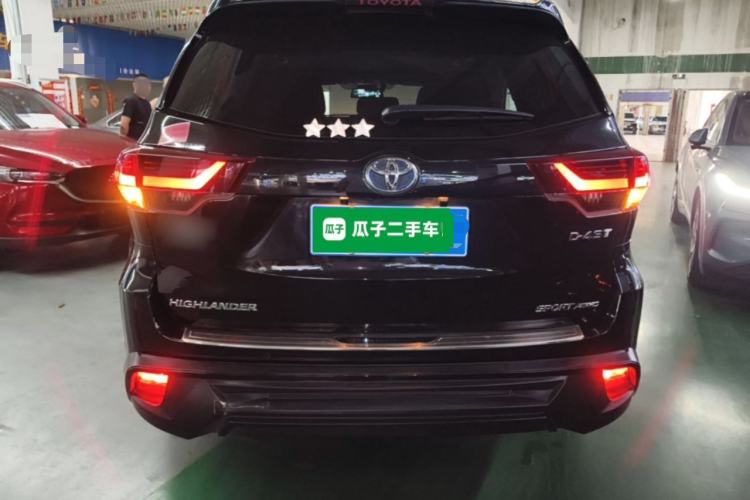 Used Toyota Highlander 2018 2.0T Four-Wheel Drive Knight Edition 7 Seats China VI Standard Rear