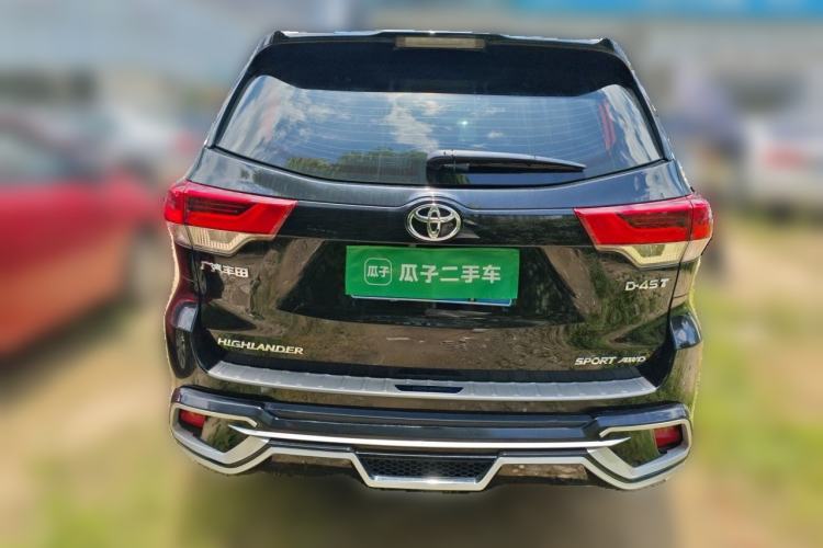 Used Toyota Highlander 2018 2.0T Four-Wheel Drive Luxury Edition 7 Seats China V Emission Standard Rear