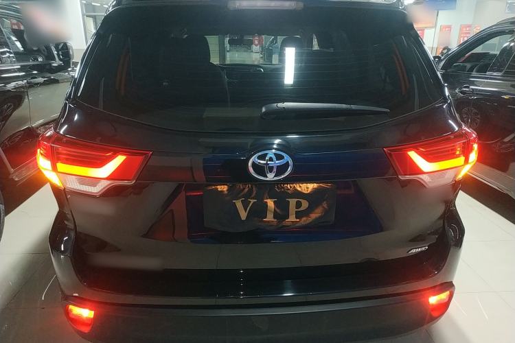 Used Toyota Highlander 2018 2.0T Four-Wheel Drive Elite Edition 7 Seats China VI Standard Rear