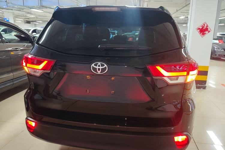 Used Toyota Highlander 2018 2.0T Four-Wheel Drive Luxury Version 7 Seats China VI Standard Rear