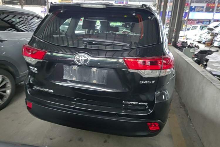 Used Toyota Highlander 2018 2.0T Four-Wheel Drive Ultimate Edition 7-Seater Emission Standard China V Rear