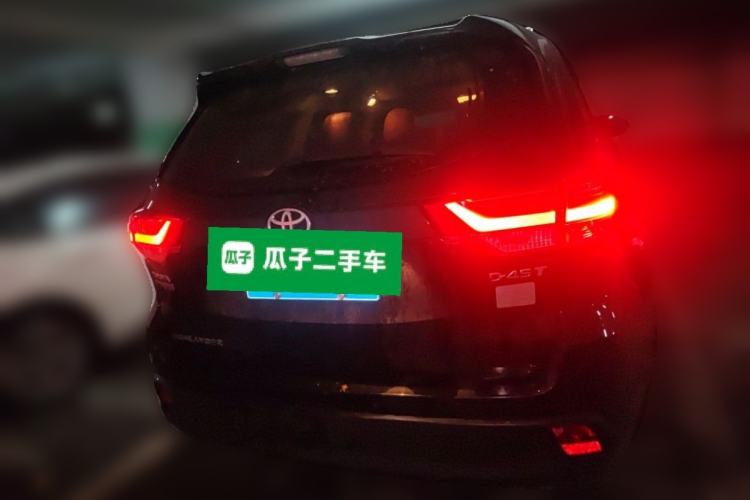 Used Toyota Highlander 2018 2.0T Two-Wheel Drive Elite Edition 7 Seats Emission Standard China V Rear
