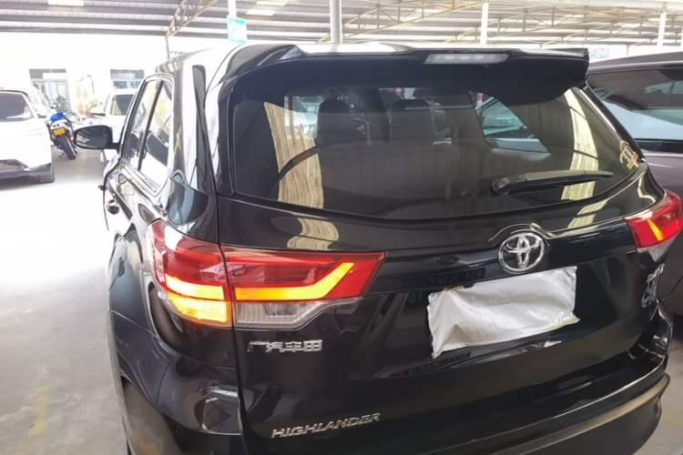 Used Toyota Highlander 2018 2.0T Two-Wheel Drive Elite Version 5 Seats China VI Standard Rear