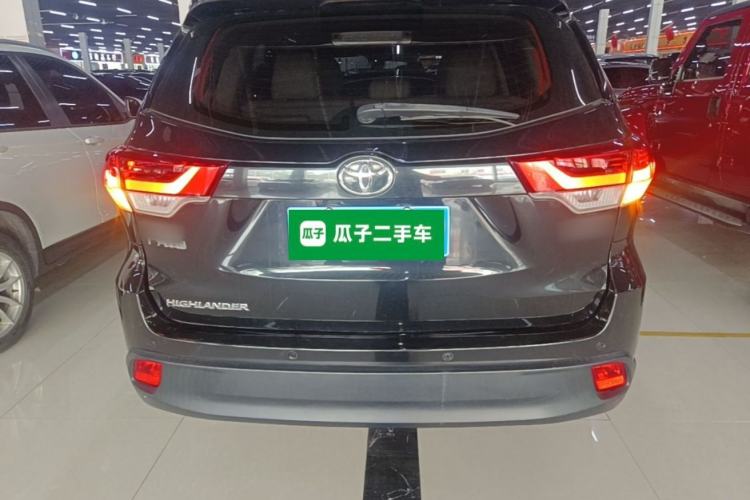 Used Toyota Highlander 2018 2.0T Two-Wheel Drive Elite Edition 7 Seats Emission Standard China V Rear