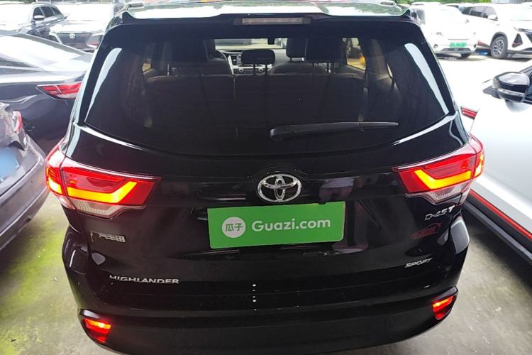 Used Toyota Highlander 2018 2.0T Two-Wheel Drive Luxury Edition 7 Seats China VI Standard Rear