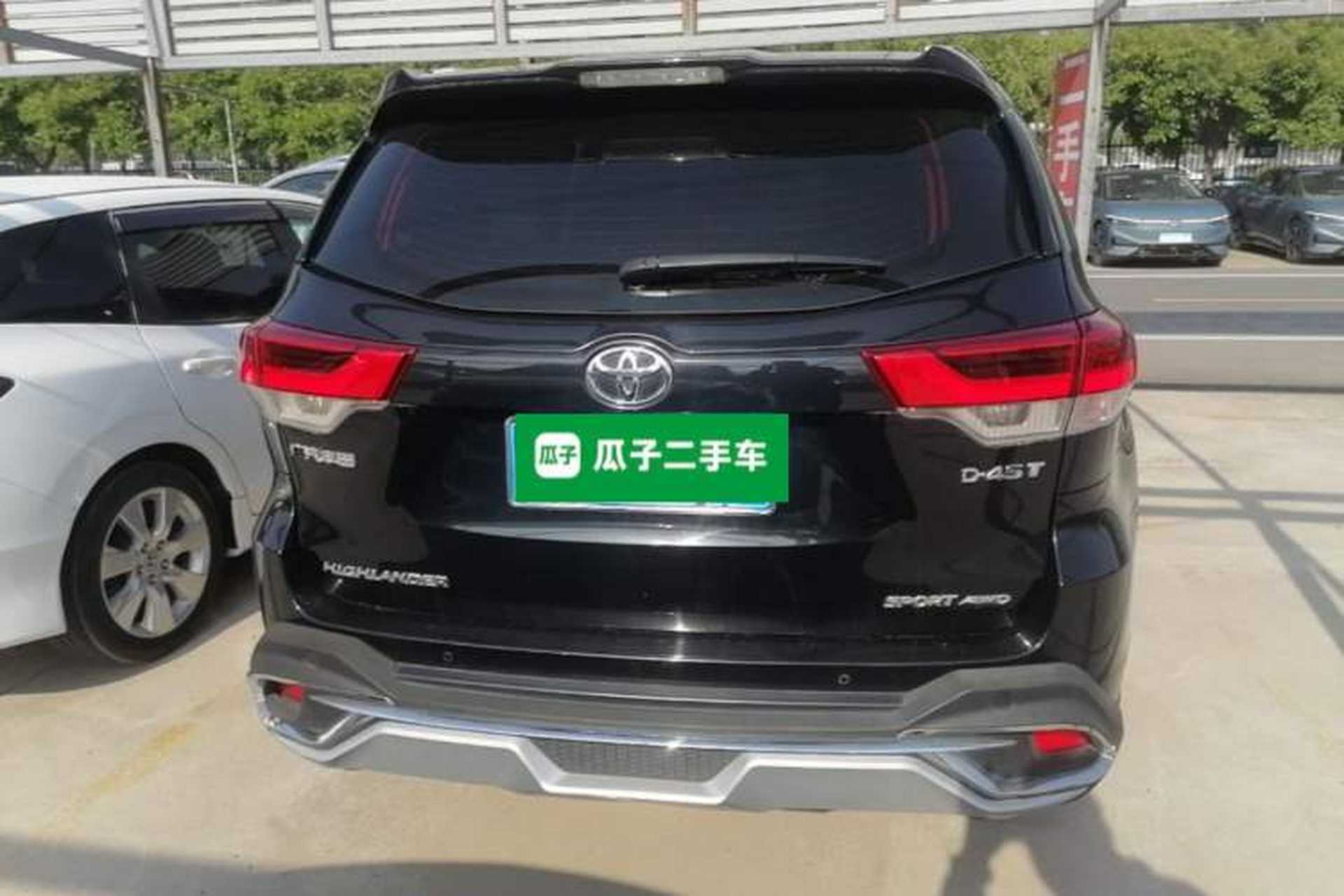 Used Toyota Highlander 2018 2.0T Four-Wheel Drive Luxury Version 7 Seats China VI Standard Rear
