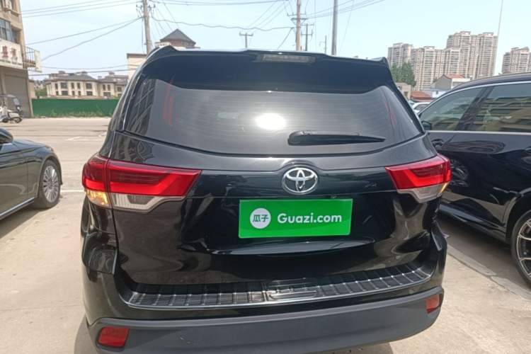 Used Toyota Highlander 2018 2.0T Two-Wheel Drive Elite Version 5 Seats China VI Standard Rear