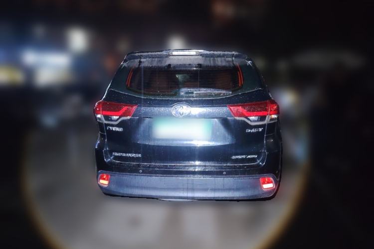 Used Toyota Highlander 2018 2.0T Four-Wheel Drive Knight Edition 7 Seats China VI Standard Rear