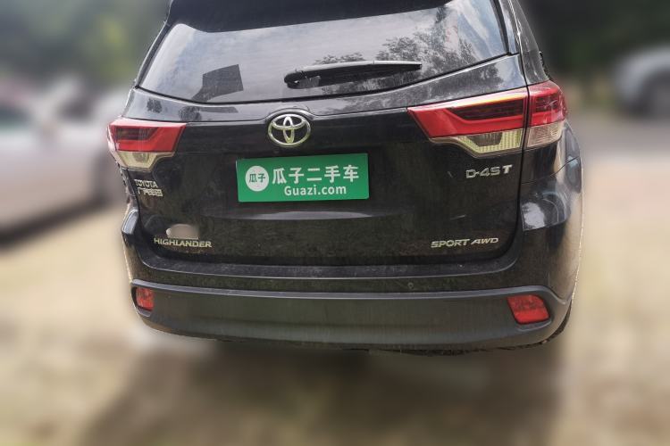 Used Toyota Highlander 2018 2.0T Four-Wheel Drive Luxury Edition 7 Seats China V Emission Standard Rear