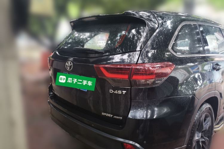 Used Toyota Highlander 2018 2.0T Four-Wheel Drive Knight Edition 7 Seats China VI Standard Rear