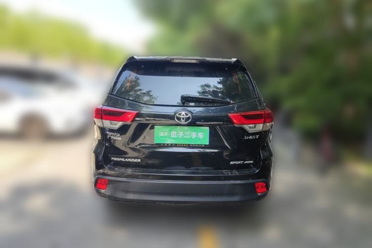 Used Toyota Highlander 2018 2.0T Four-Wheel Drive Prestige Version 7 Seats China VI Standard Rear