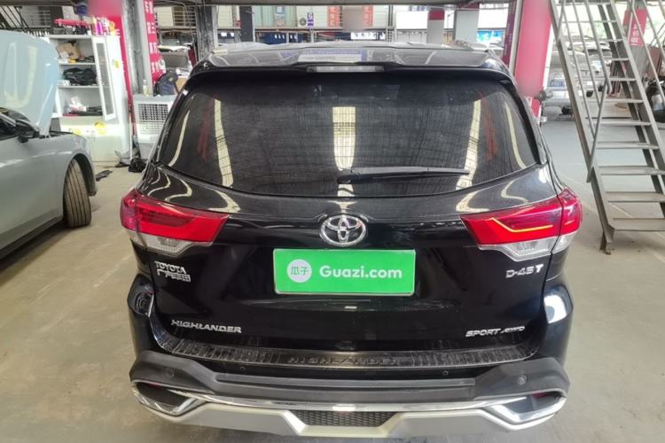 Used Toyota Highlander 2018 2.0T Four-Wheel Drive Luxury Edition 7 Seats China V Emission Standard Rear