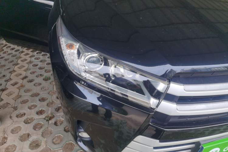Used Toyota Highlander 2018 2.0T Two-Wheel Drive Elite Version 5 Seats China VI Standard Right Front Headlight