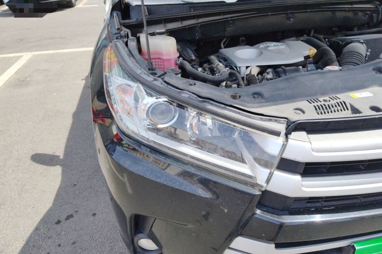 Used Toyota Highlander 2018 2.0T Four-Wheel Drive Elite Edition 7 Seats China VI Standard Right Front Headlight