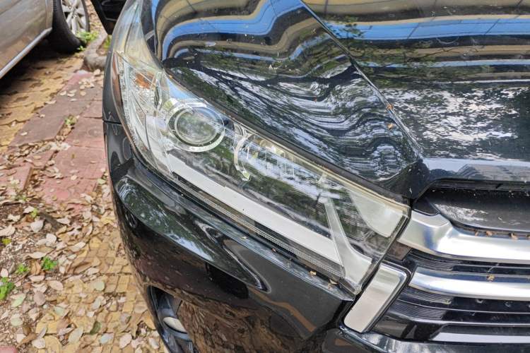 Used Toyota Highlander 2018 2.0T Four-Wheel Drive Prestige Version 7 Seats China VI Standard Right Front Headlight