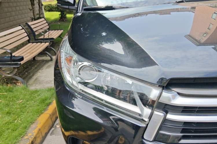 Used Toyota Highlander 2018 2.0T Four-Wheel Drive Prestige Version 7 Seats China VI Standard Right Front Headlight