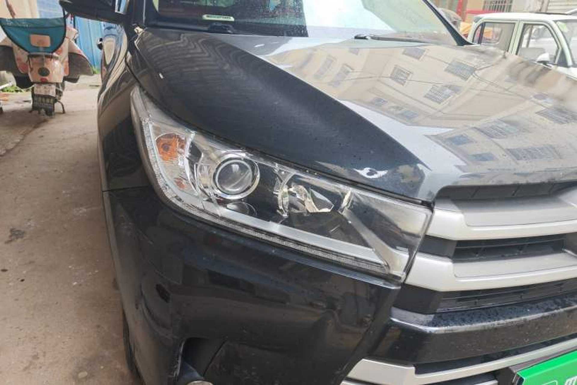 Used Toyota Highlander 2018 2.0T Four-Wheel Drive Elite Edition 7 Seats China VI Standard Right Front Headlight