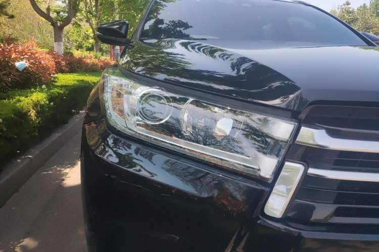 Used Toyota Highlander 2018 2.0T Four-Wheel Drive Prestige Version 7 Seats China VI Standard Right Front Headlight