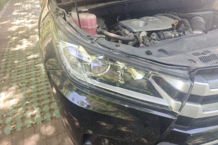 Used Toyota Highlander 2018 2.0T Four-Wheel Drive Elite Edition 7 Seats China VI Standard Right Front Headlight