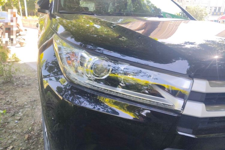 Used Toyota Highlander 2018 2.0T Four-Wheel Drive Luxury Version 7 Seats China VI Standard Right Front Headlight