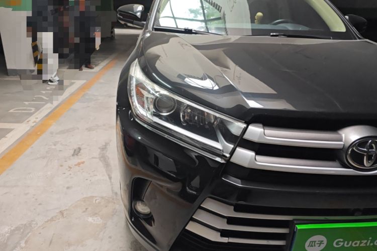Used Toyota Highlander 2018 2.0T Four-Wheel Drive Elite Edition 7 Seats China VI Standard Right Front Headlight
