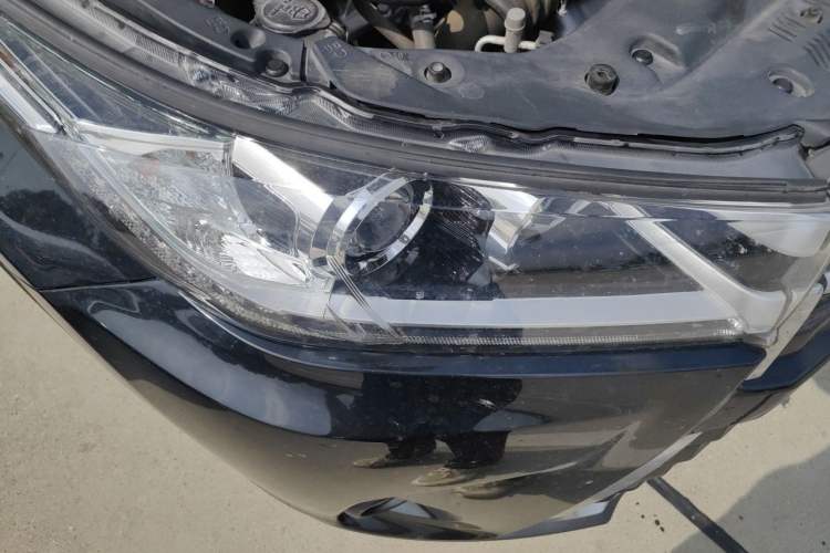 Used Toyota Highlander 2018 2.0T Four-Wheel Drive Prestige Version 7 Seats China VI Standard Right Front Headlight