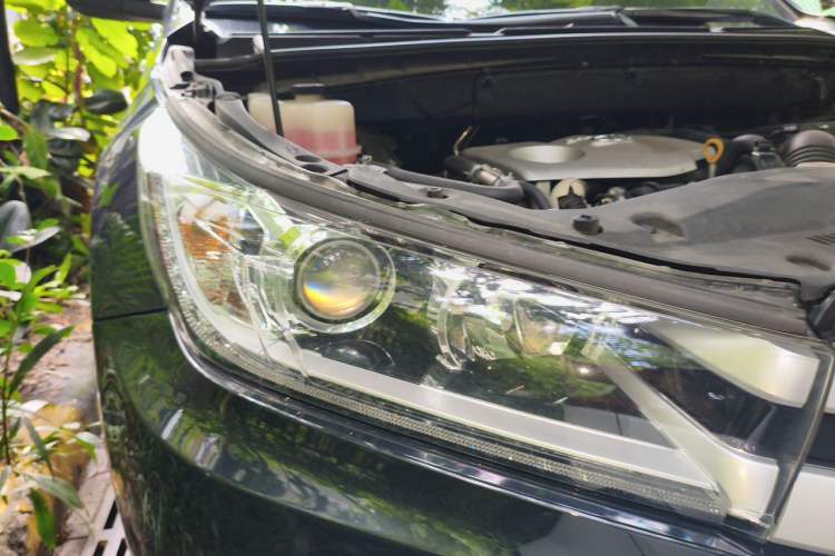 Used Toyota Highlander 2018 2.0T Four-Wheel Drive Elite Edition 7 Seats China V Standard Right Front Headlight
