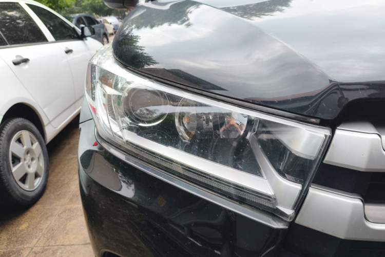 Used Toyota Highlander 2018 2.0T Four-Wheel Drive Knight Edition 7 Seats China VI Standard Right Front Headlight
