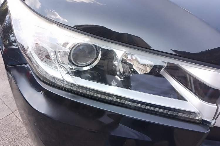 Used Toyota Highlander 2018 2.0T Four-Wheel Drive Elite Edition 7 Seats China V Standard Right Front Headlight
