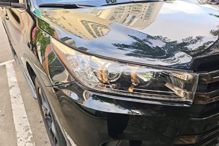 Used Toyota Highlander 2018 2.0T Four-Wheel Drive Knight Edition 7 Seats China VI Standard Right Front Headlight