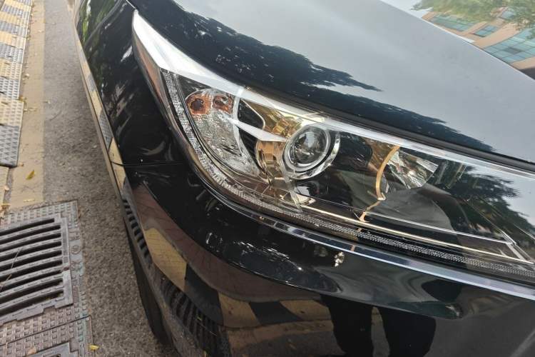 Used Toyota Highlander 2018 2.0T Four-Wheel Drive Knight Edition 7 Seats China VI Standard Right Front Headlight