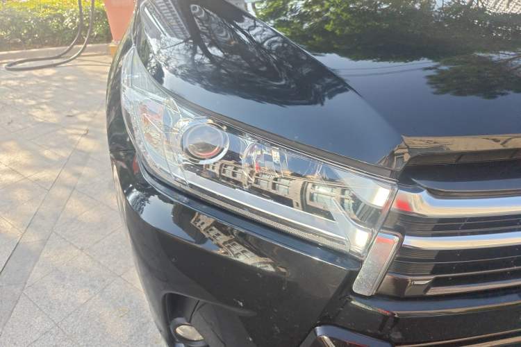 Used Toyota Highlander 2018 2.0T Four-Wheel Drive Luxury Version 7 Seats China VI Standard Right Front Headlight