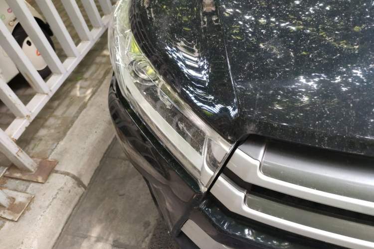 Used Toyota Highlander 2018 2.0T Two-Wheel Drive Elite Version 5 Seats China VI Standard Right Front Headlight