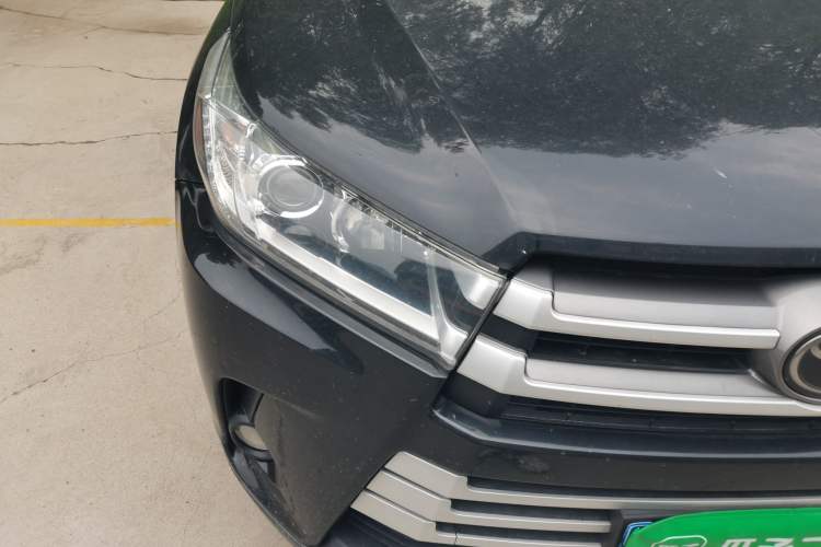 Used Toyota Highlander 2018 2.0T Four-Wheel Drive Luxury Version 7 Seats China VI Standard Right Front Headlight