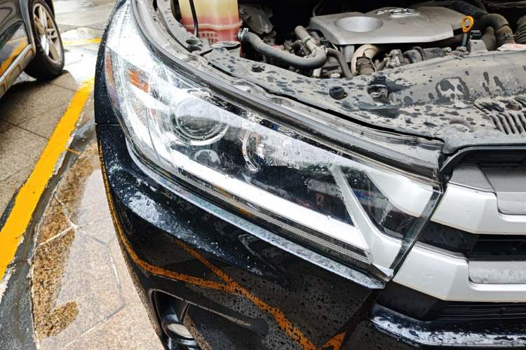 Used Toyota Highlander 2018 2.0T Two-Wheel-Drive Luxury Edition 7 Seats Emission Standard China V Right Front Headlight
