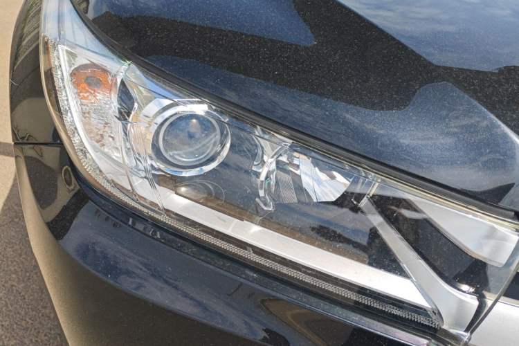 Used Toyota Highlander 2018 2.0T Four-Wheel Drive Luxury Version 7 Seats China VI Standard Right Front Headlight
