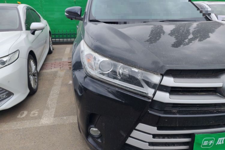 Used Toyota Highlander 2018 2.0T Four-Wheel Drive Luxury Version 7 Seats China VI Standard Right Front Headlight