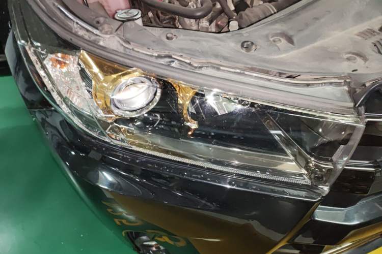 Used Toyota Highlander 2018 2.0T Four-Wheel Drive Knight Edition 7 Seats China VI Standard Right Front Headlight