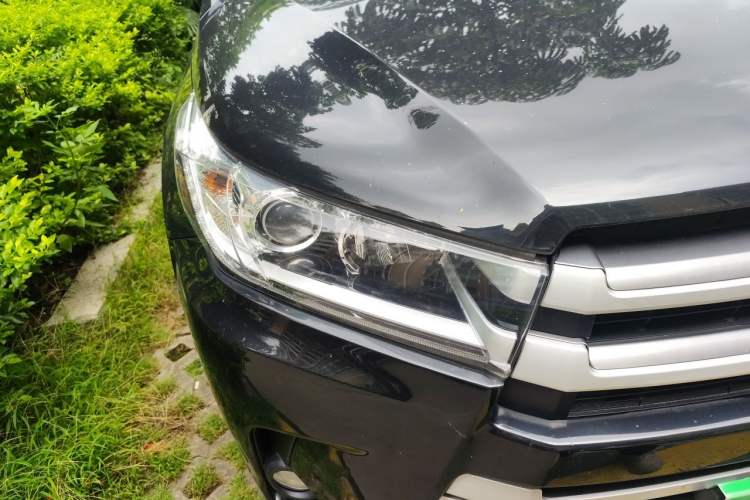 Used Toyota Highlander 2018 2.0T Four-Wheel Drive Luxury Version 7 Seats China VI Standard Right Front Headlight