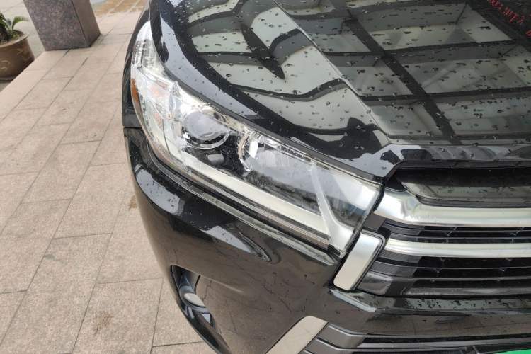 Used Toyota Highlander 2018 2.0T Four-Wheel Drive Prestige Version 7 Seats China V Emission Standard Right Front Headlight