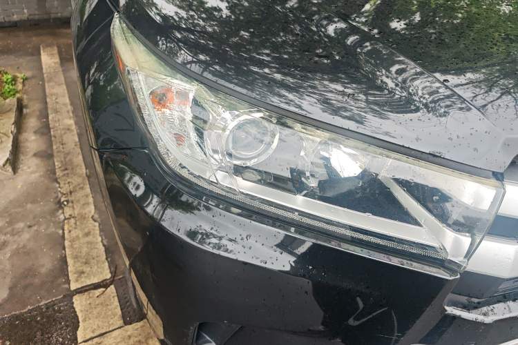 Used Toyota Highlander 2018 2.0T Four-Wheel Drive Luxury Version 7 Seats China VI Standard Right Front Headlight