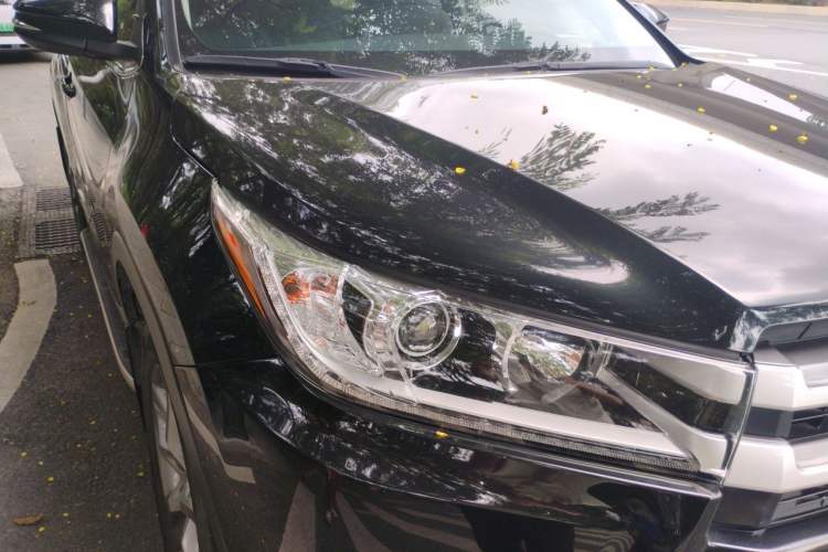 Used Toyota Highlander 2018 2.0T Two-Wheel-Drive Luxury Edition 7 Seats Emission Standard China V Right Front Headlight