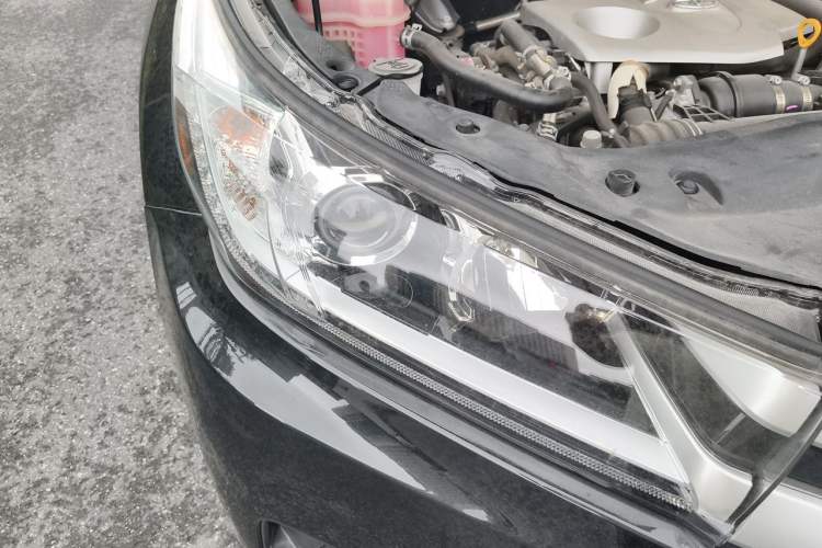 Used Toyota Highlander 2018 2.0T Four-Wheel Drive Elite Edition 7 Seats China V Standard Right Front Headlight
