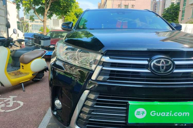 Used Toyota Highlander 2018 2.0T Four-Wheel Drive Prestige Version 7 Seats China VI Standard Right Front Headlight