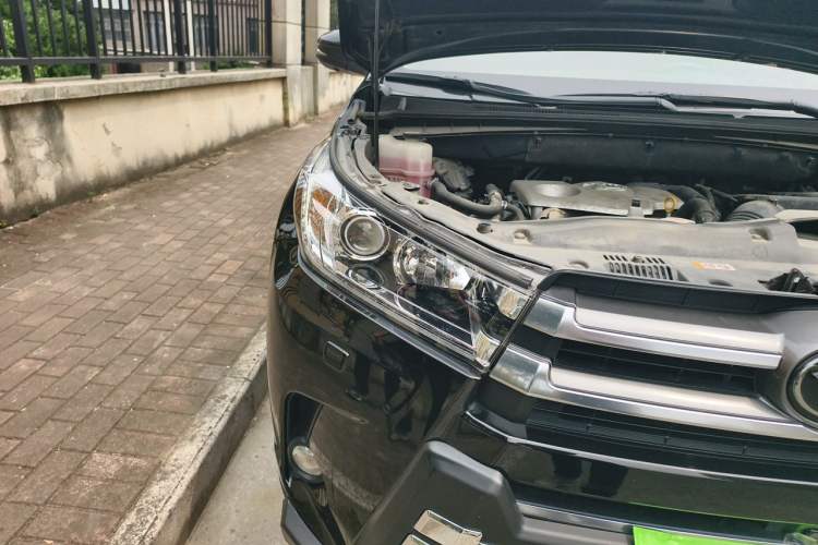 Used Toyota Highlander 2018 2.0T Four-Wheel Drive Supreme Edition 7-Seater China VI Right Front Headlight